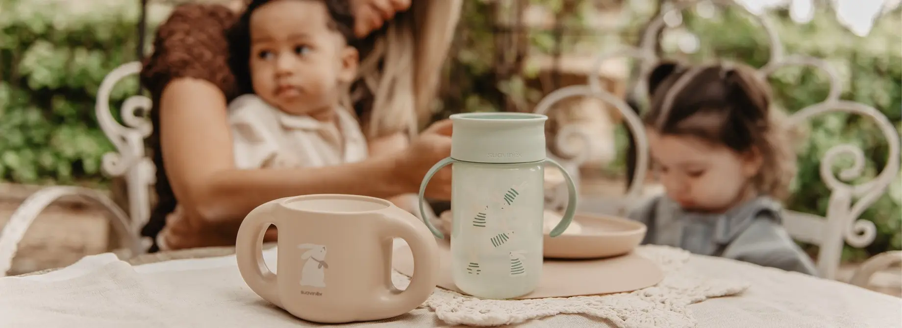 Cele mai utile accesorii de hrănire bebe